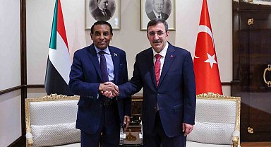 Cumhurbaşkanı Yardımcısı Yılmaz, Sudan Başbakanı İdris ile görüştü
