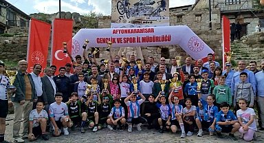 Dadaşlar madalyaya pedalladılar