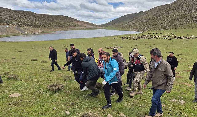 Dağlık alanda düşerek yaralanan şahsı ekipler kurtardı