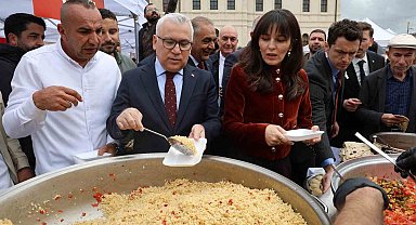 Damak çatlatan Sivas lezzetleri görücüye çıktı