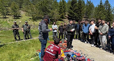 Demirci'de geleceğin ormancıları sahaya indi