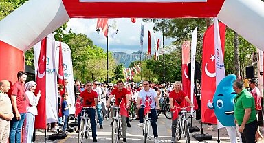 Denizli'de 19 Mayıs ruhuyla umuda pedal çevirdiler