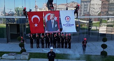 Denizli'de nefes kesen gösteri