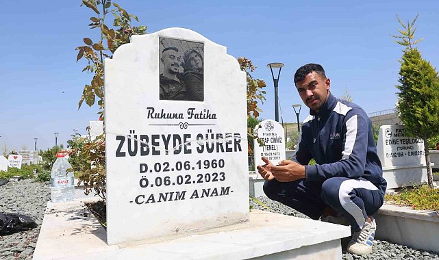Deprem mezarlığında buruk anneler günü