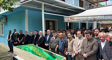 Derede sel sularına kapılarak hayatını kaybeden yeğen toprağa verildi, amca aranıyor