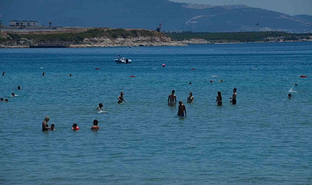 Didim'de 9 günlük tatilde deniz keyfi başladı
