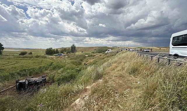 Diyarbakır'da iki otomobilin çarpıştığı kazada 1 ölü, 4 yaralı
