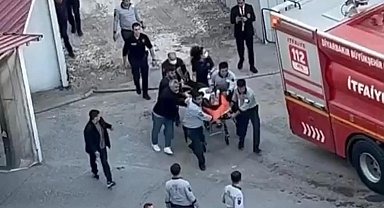 Diyarbakır'da inşaat halindeki otelde yangın: 13 kişi dumandan etkilendi