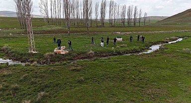 DSİ heyeti Topraksu Göleti Sulaması sahasında incelemelerde bulundu