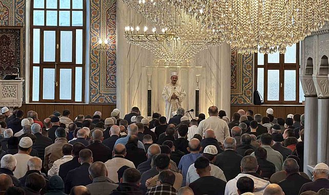 Düzce'de camiler doldu taştı