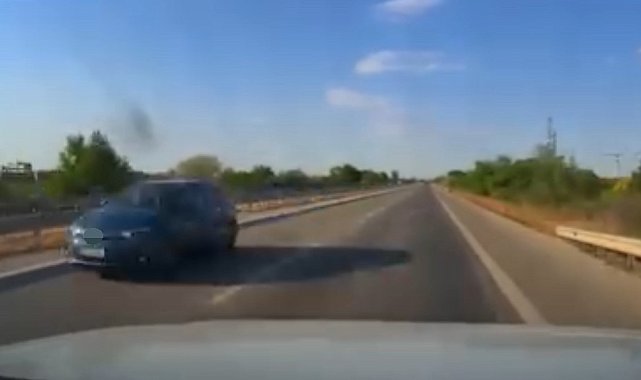 Edirne'de ters yönde ilerleyen otomobil trafikte tehlike saçtı