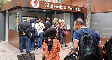 Efeler'de çölyak hastalarına güvenli lezzet durağı