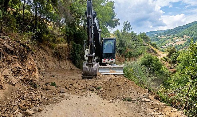 Efeler'de yol bakım ve onarım çalışmaları devam ediyor