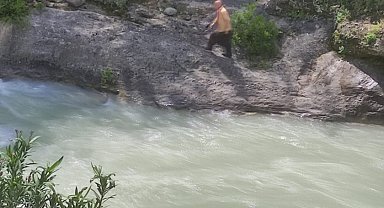 Eğlence Çayı'na giren genç kayboldu, ekipler seferber oldu