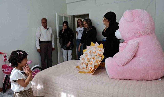 Elazığ seferber oldu: Minik Zeynep ve dedesi yeni evlerine kavuştu