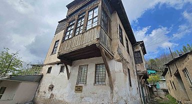 Elazığ'da 450 yıllık konak geçmişin izlerini taşıyor