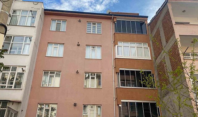 Elazığ'da 5. kattan düşen genç kız ağır yaralandı