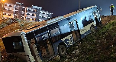 Elazığ'da halk otobüsü şarampole uçtu