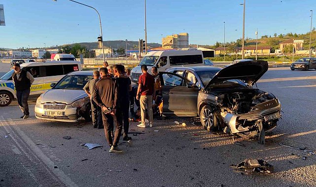 Elazığ'da trafik kazası: 4 yaralı