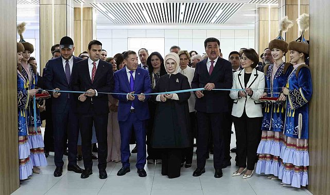 Emine Erdoğan, Kazakistan'da Sıfır Atık Eğitim Laboratuvarı'nın açılışını yaptı