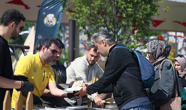 EnFest'te gençler 'Ayı Yemeği'ne tam not verdi