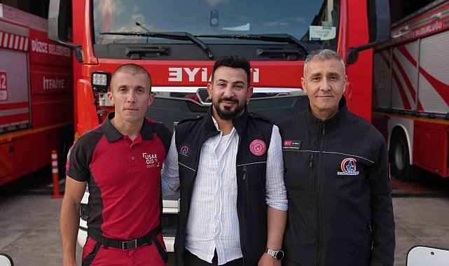Enkaz altında kurulan kardeşlik
