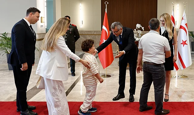 Erhürman Çifti KKTC'de bayram tebriklerini kabul etti