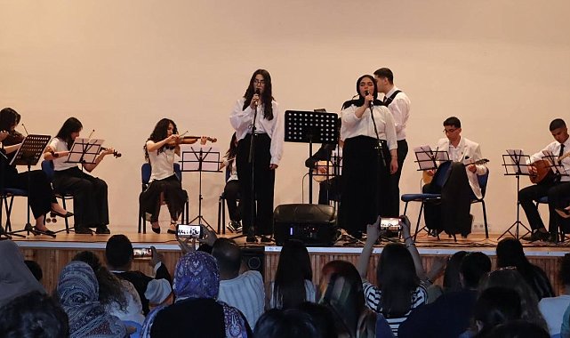 Erzincan Gençlik Merkezlerinde gençlik konseri coşkusu
