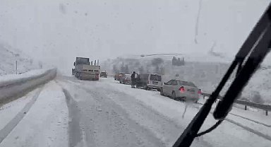 Erzurum'da Mayıs'ta kar sürprizi