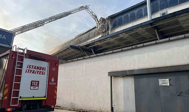 Esenyurt'ta plastik poşet fabrikasında yangın