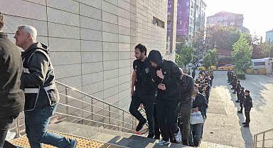 Eskişehir merkezli 33 ildeki 8,7 milyar liralık yasa dışı bahis operasyonunda 45 şüpheli adliyeye sevk edildi