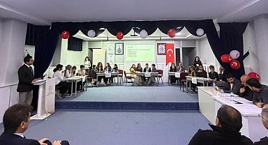 Eskişehir'de gençler Kur'an-ı Kerim Güzel Okuma ve Dini Bilgileri yarışmasında ter döktü