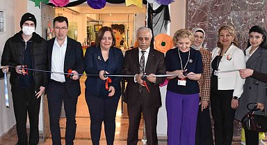 ESOGÜ Hastanesi'nde 'Sanat İyileştirir' başlıklı sergi açıldı