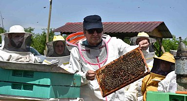 Ev hanımından öğretmenine herkes kovan başında