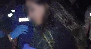 Falezlerden düşerek mahsur kaldı, kendisini kurtaran ekiplerden özür diledi