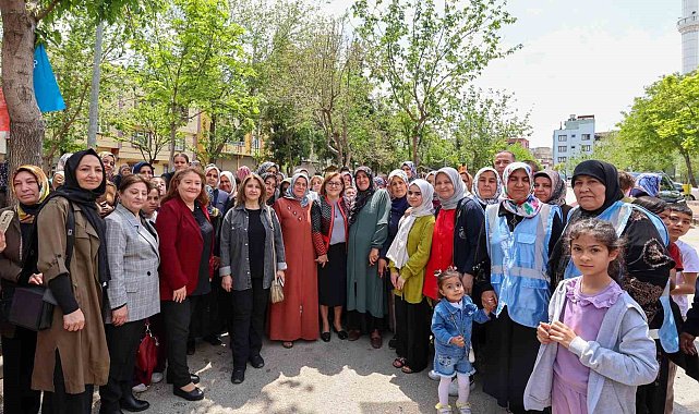 Fatma şahin, 25 Aralık mahallesi sakinleriyle bayramlaştı