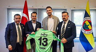 Fenerbahçe, Tarık Çetin ile 3 yıllık sözleşme imzaladı