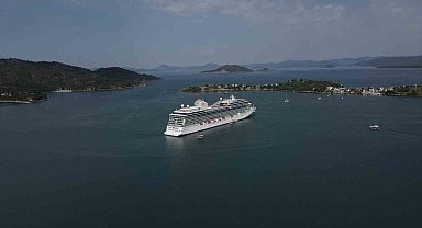 Fethiye'ye sezonun ilk kruvaziyer gemisi geldi
