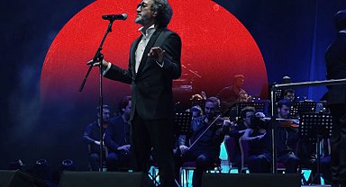 Fettah Can'ın Bursa konseri klipleşti