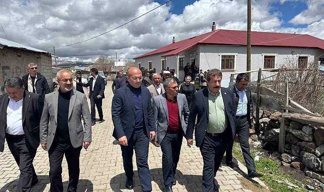 Fırat, Tekman ve Karayazı'da halkla buluştu