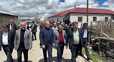 Fırat, Tekman ve Karayazı'da halkla buluştu