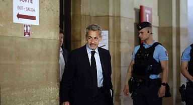 Fransa'nın eski Cumhurbaşkanı Sarkozy hakkında 7 yıl hapis ve 5 yıl siyasi yasak talebi