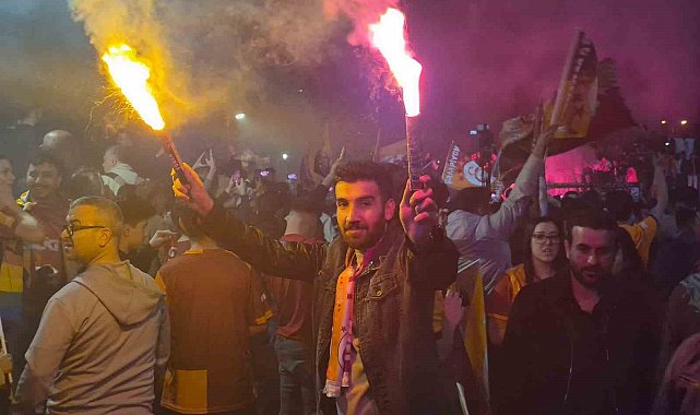 Galatasaray'ın şampiyonluğu Ankara'da zurna ve halaylar eşliğinde kutlandı
