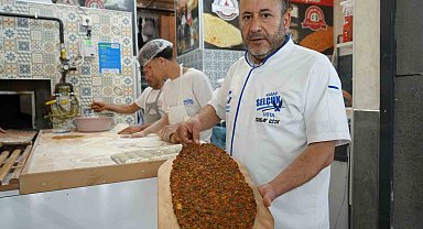 Gaziantep'in tescilli lezzeti lahmacun 180 TL'den satılıyor