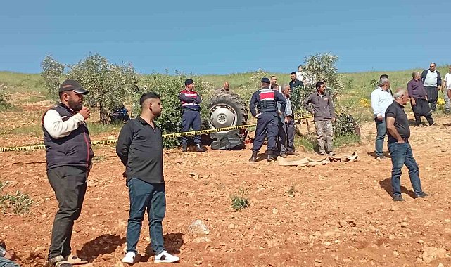Gaziantep'te devrilen traktörün sürücüsü hayatını kaybetti