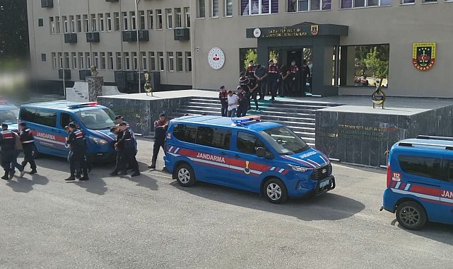 Gaziantep'te göçmen kaçakçılığı organizatörlerine şafak operasyonu: 7 şahıs tutuklandı