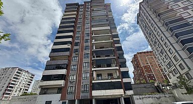 Gaziantep'teki 'süper hücre' balkon duvarlarını yıktı, camları patlattı