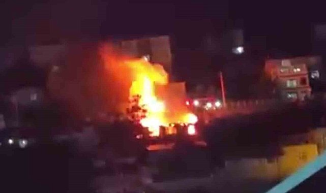 Gecekonduda korkutan yangın: Mutfak tüpü patladı
