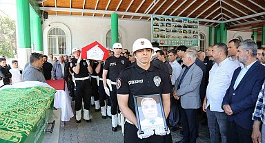 Geçirdiği rahatsızlık sonrası hayatını kaybeden polis memuru son yolculuğuna uğurlandı