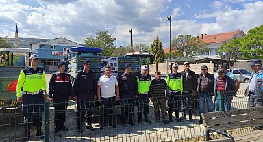 Gediz'de Trafik Haftası kapsamında bilgilendirme faaliyeti düzenlendi